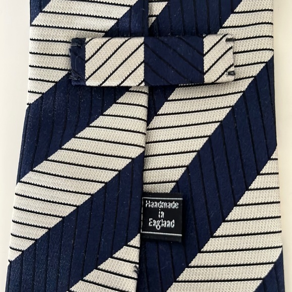 Simpson Piccadilly London Navy Silver Striped 100% Silk Tie - Picture 3 of 5